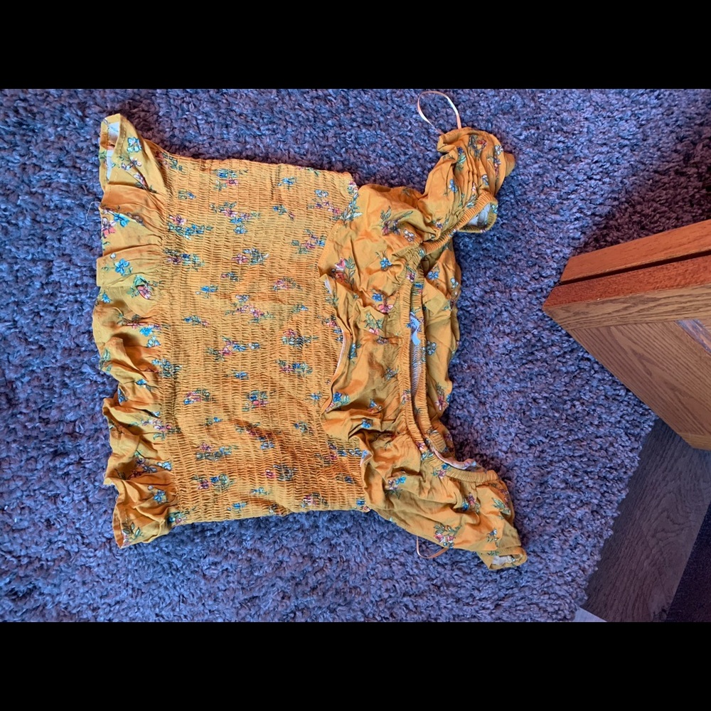 Cute Gold Top